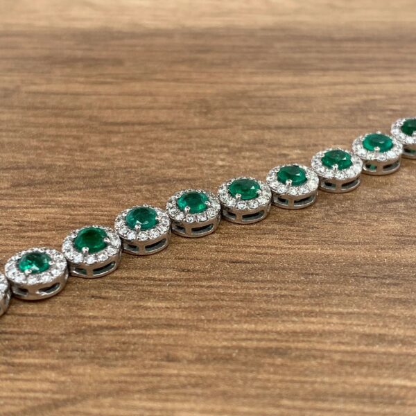 Emerald and diamond tennis bracelet.