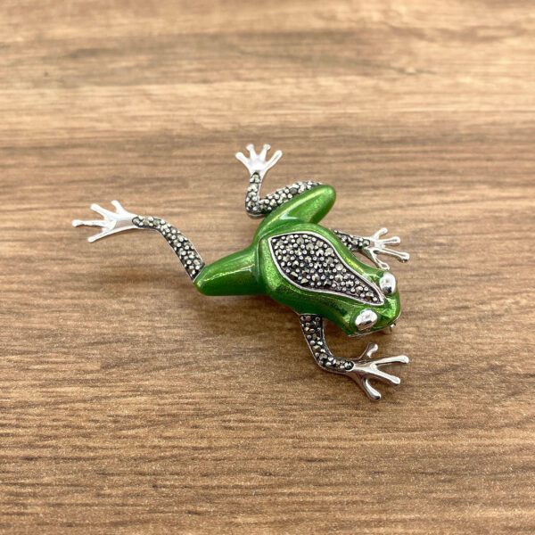 Green marcasite frog brooch pin.